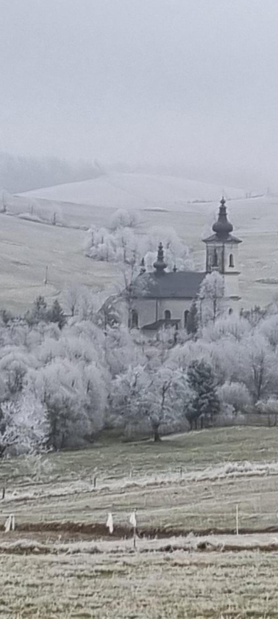 Agroturystyka Izby Luaran gambar